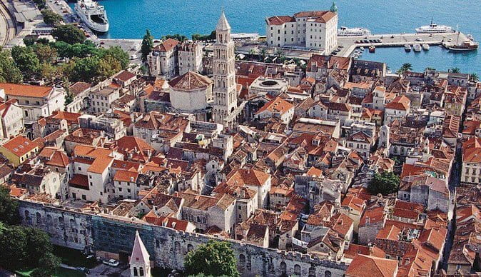 Private Arrival Transfer: Dubrovnik Airport to Dubrovnik, Orebić - Arriving at Dubrovnik Airport without the usual scramble