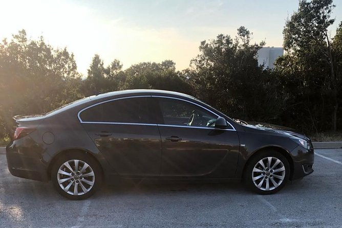 Private Arrival Transfer: Dubrovnik Airport to Dubrovnik, Orebić - Flight delays, codeshares, and communication
