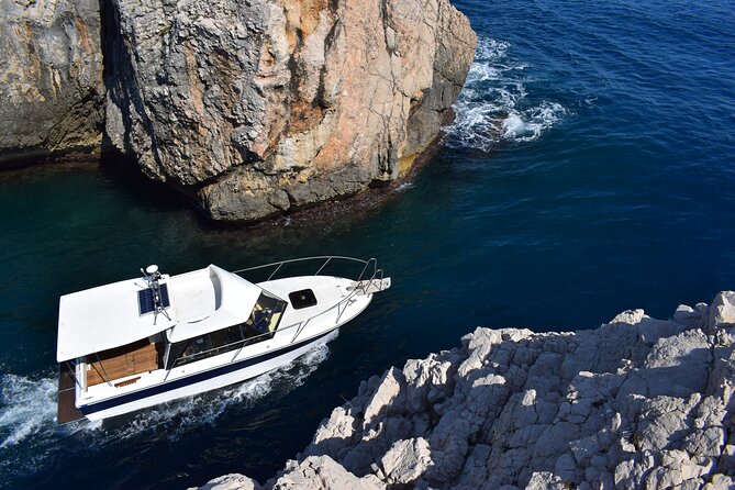 Private boat tour - caves, snorkeling, bays and beaches - After the cave, you help shape the route