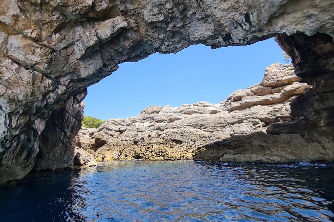 Private boat tour to Elafiti islands and south part of Mljet 8h. ALL INCLUDED - Timing, cancellation, and practical planning