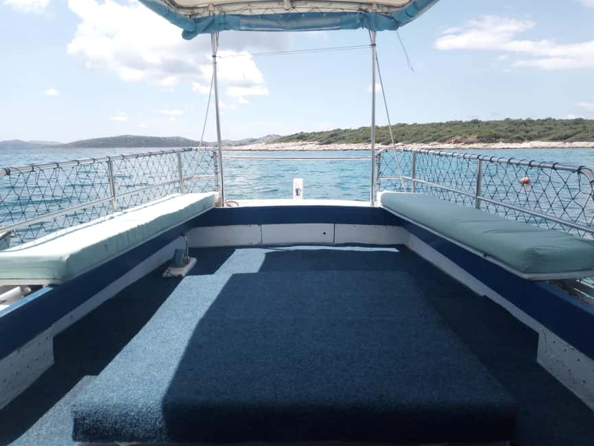 Private Boat tour with refreshing drinks Zadar - The guide’s style and the level of information