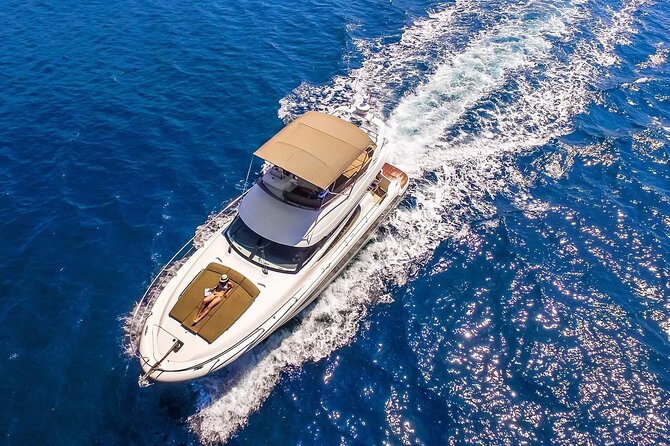 Private Boat Tours Dubrovnik to Hvar - The long approach to Hvar through the Korcula Channel