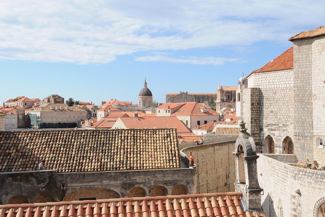 Private Dubrovnik City Walls Walking Experience - What the guide adds beyond the stones