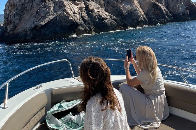 Private Full-Day Tour of Elaphiti Islands by Speedboat - Skippers, family needs, and the human side of the trip