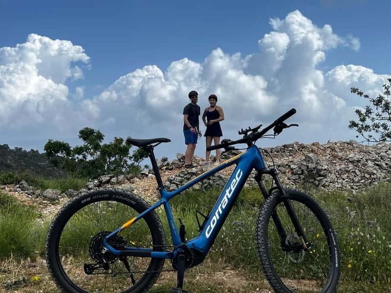 Private Hvar Island E-Bike Tour - Who should book the private Hvar e-bike tour?