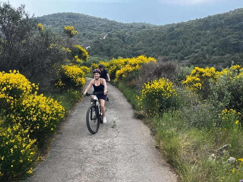 Private Hvar Island E-Bike Tour - Climbing toward Vidikovac mountain