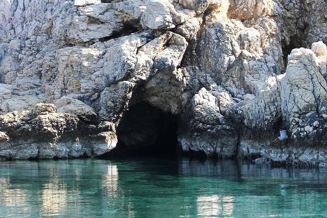 Private Plavnik Island Half-Day boat trip with capt. Bobo - Captain Bobo and the feel of the boat