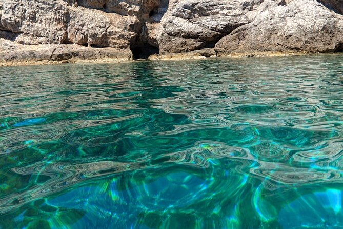 Private Speedboat Tour- Blue cave, sandy beaches and snorkelling - The eight-hour option and Mljet National Park