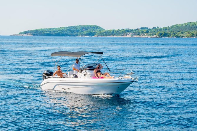 Private speedboat tour to Elaphiti Islands - Caves, beaches, and swimming stops