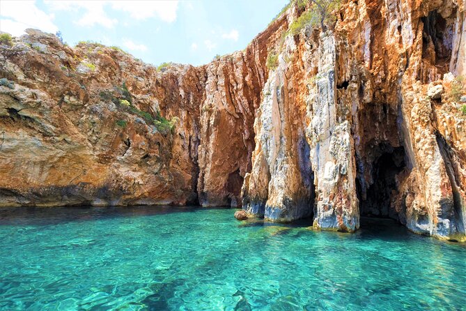 Private Tour of Red rocks, Pakleni Islands and Hvar's Southern Beaches - A private day on Hvar’s southern coast