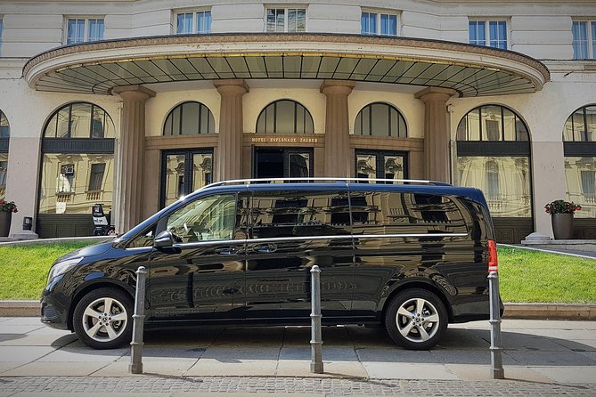 Private Transfer: Zagreb Airport (ZAG) to Zagreb Hotel - A calm first half-hour in Zagreb