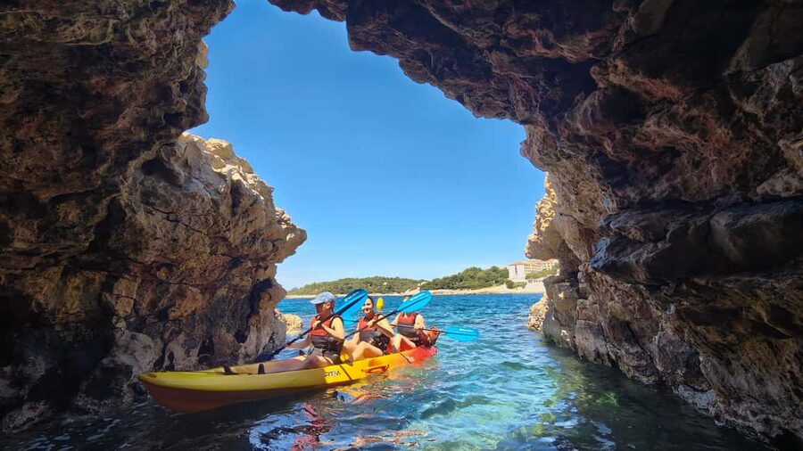 Pula: Cave Kayak Tour, Snorkeling and Island Jumping - Starting at Ambrela Beach in Pula