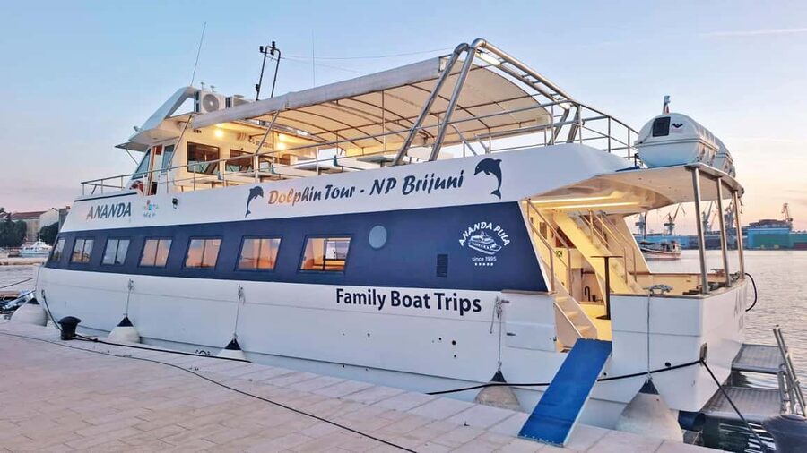 Pula: Dolphin Sunset Cruise to Brijuni with Dinner & Drinks - What the $58 price really covers