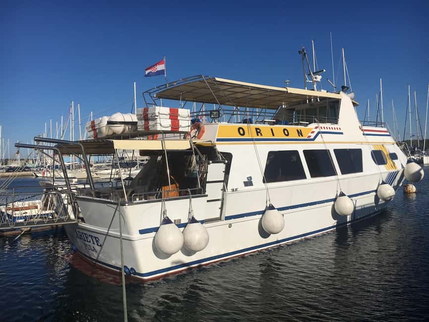 Pula: Dolphin Watching Sunset Cruise with Dinner & Drinks - What this Pula sunset cruise is really about