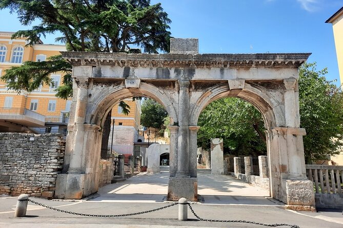 Pula Essentials Walking Tour - Meeting at Tito’s Park