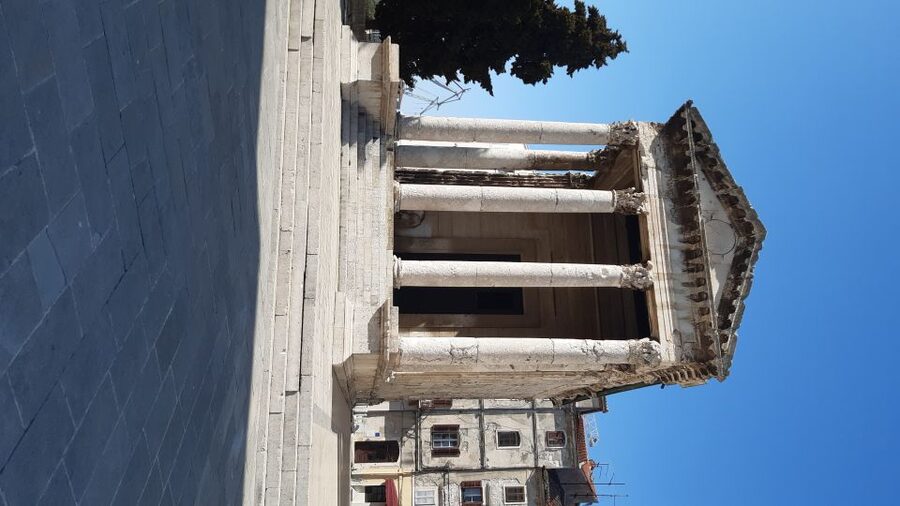 Pula: Historic Sites Guided Walking Tour - Why this short Pula walk works so well