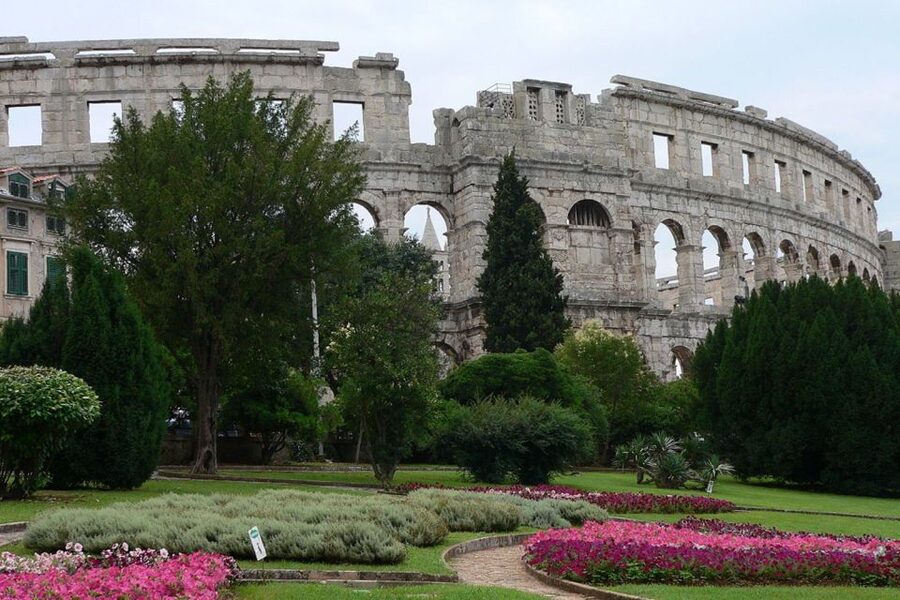 Pula: Historic Walking Tour with Local Guide & City Views - Timing, comfort, and practical details