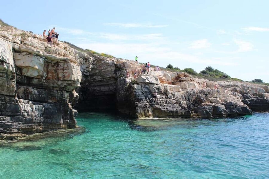Pula: Kamenjak Bike Tour with Blue Cave and Cliffs Visit - The rough sections are part of the deal
