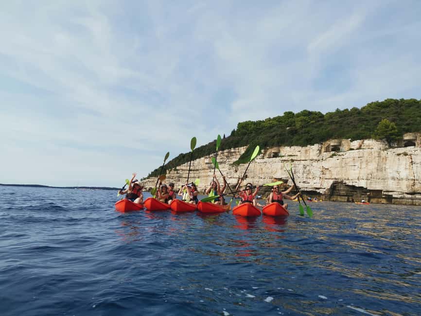 Pula: Sea Adventure – Boat, Kayak, Snorkeling & Cliff Jumps - The guides shape the mood and the safety