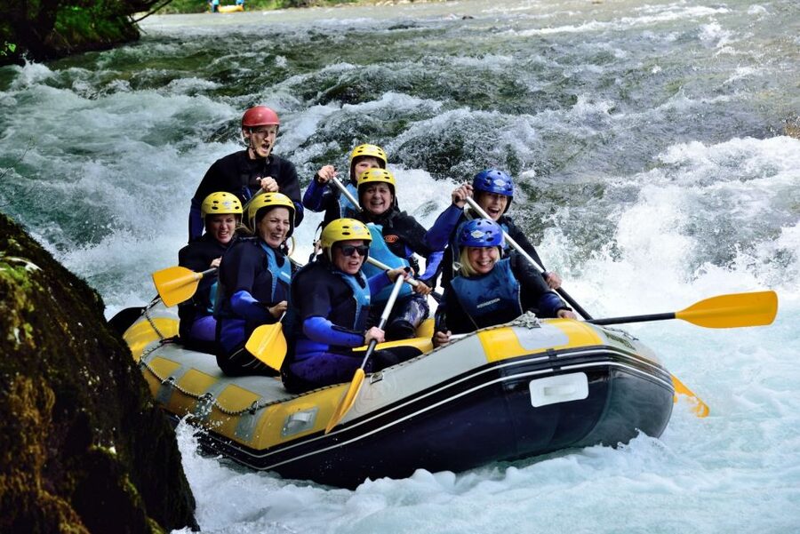 Rafting/Kayaking adventure river Kupa - A useful safety briefing before the first rapid