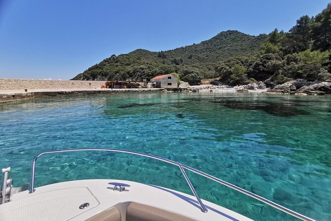 Rent a luxury speed boat for great fun on this Elaphiti Islands tour - How the 4-hour and 8-hour options differ
