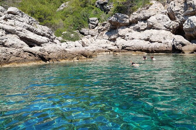 Rent a small boat without skipper - explore the islands and find hidden caves - Pickup from Dubrovnik and the morning routine