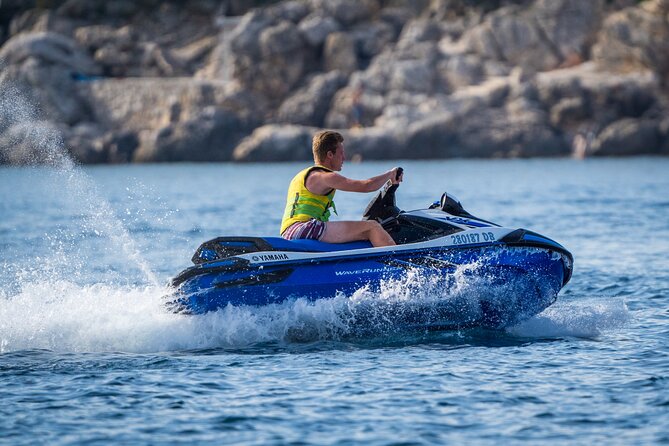 Rent a small boat without skipper - explore the islands and find hidden caves - Who will enjoy this most