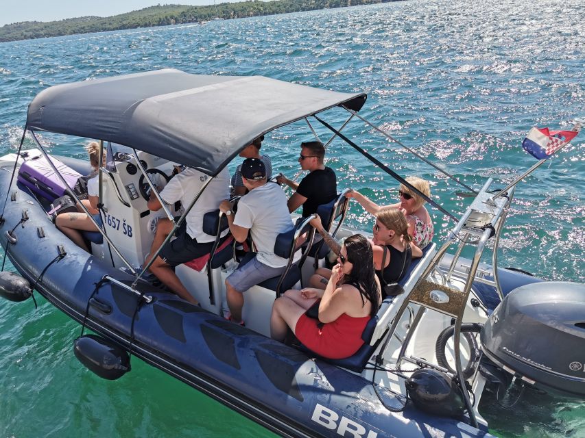 RIVIERA TOUR FROM ŠIBENIK, ZLARIN, PRVIĆ AND TIJAT - Prvić gives you villages, lunch, and a choice of pace