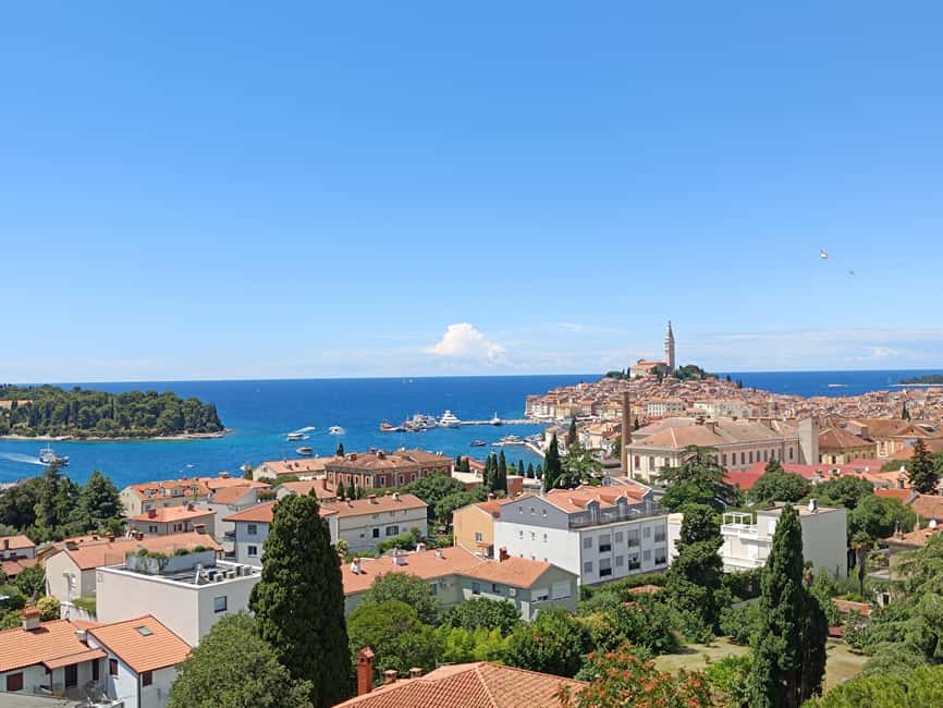 Romantic Rovinj - a private walking tour - La Colonna connects the town to Saint Euphemia