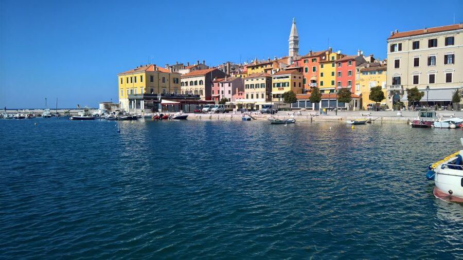 Rovinj: Guided Walking Tour - Food, coffee, beaches, and local know-how