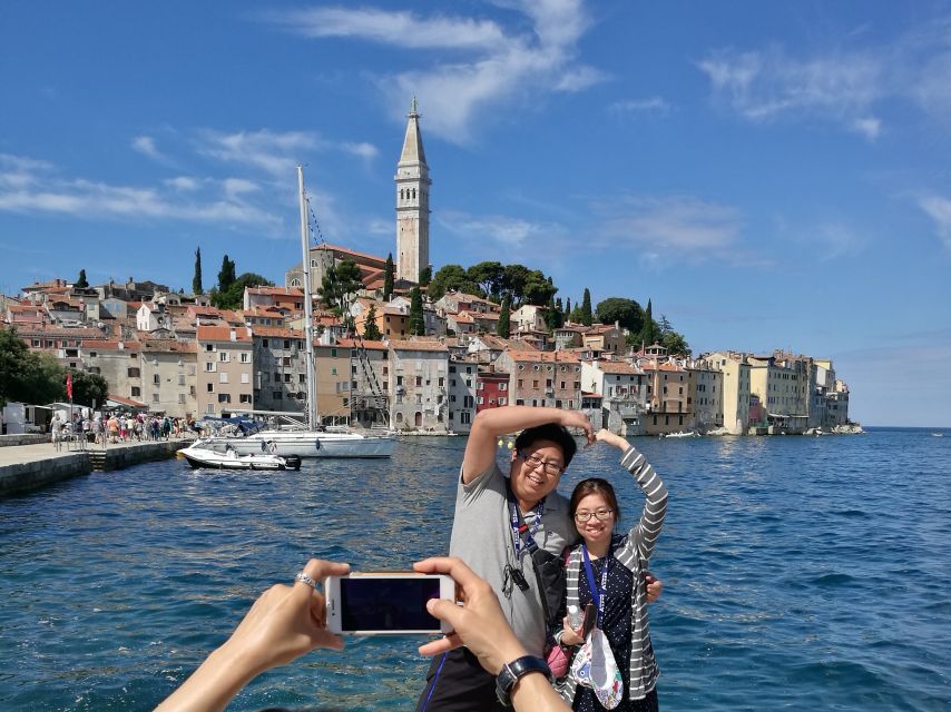 Rovinj: Guided Walking Tour - Valdibora Square and the missing bridge