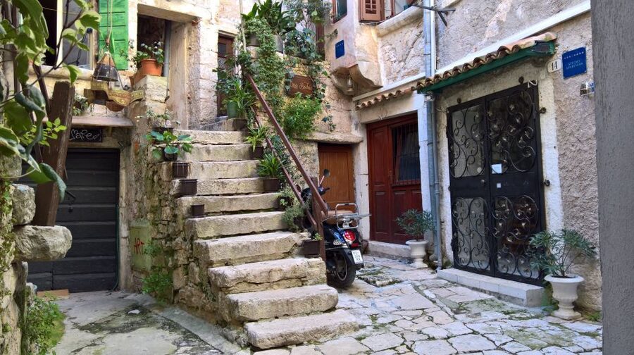 Rovinj: Guided Walking Tour - What Goran adds to the experience