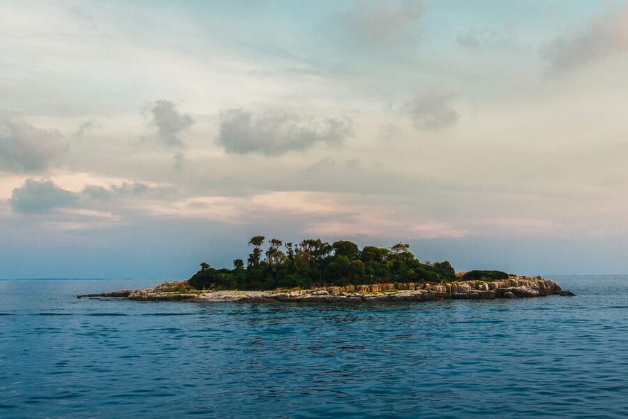 Rovinj half-day cruise: swim stops, drinks & brunch included - Practical limits to keep in mind