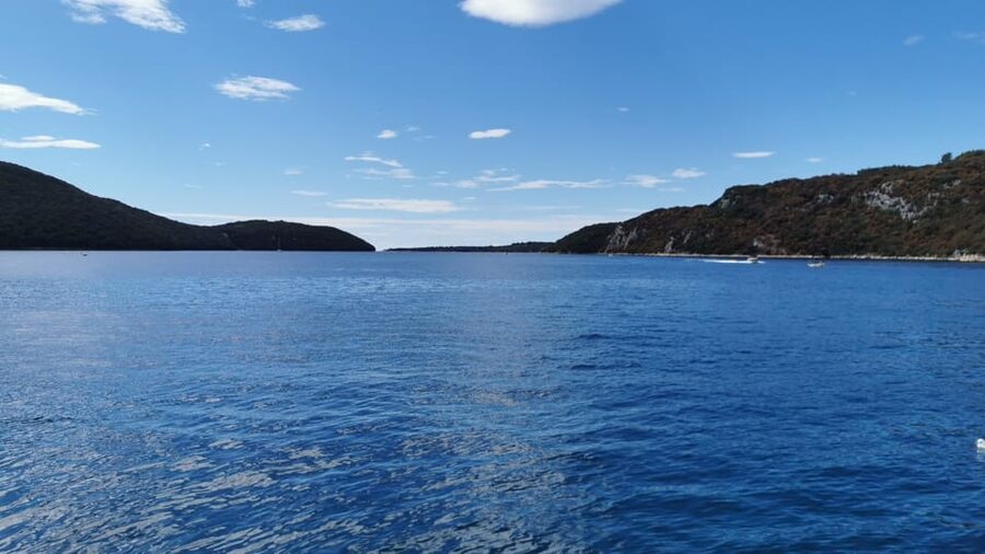 Rovinj: Lim Fjord and Pirate Cave Boat Tour - Drinks, comfort, and what to pack