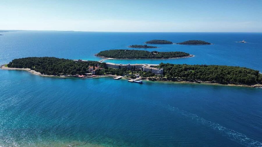 Rovinj: Red Island and Pirate Cave speedboat tour - Should you book the Rovinj speedboat tour?