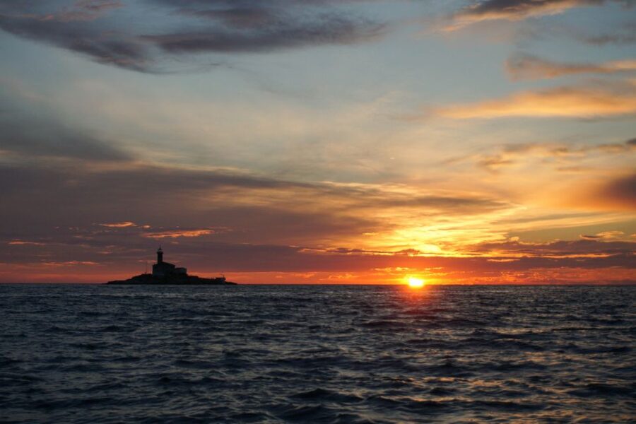 Rovinj: Sunset Boat Trip with Dolphin Watching - Why sunset is the right time to see Rovinj
