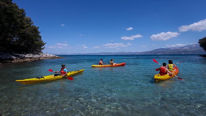 Sea kayaking Postira - Lovrečina (St.Lovre, archaeological site) - A beach break for swimming and snorkeling