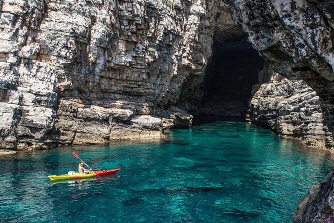 Sea Kayaking Safari Dubrovnik - The paddle to Betina Cave beach