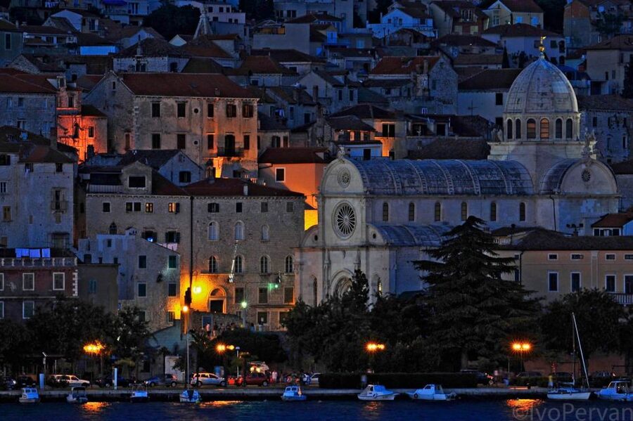 Sibenik: Guided Evening Walking Tour - What the guides add to the walk