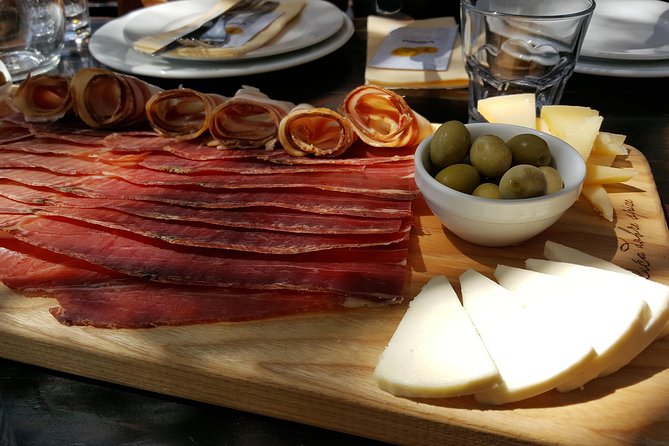 Sibenik Private Combined Food & Drink and Historical Tour - Medieval markets with modern food