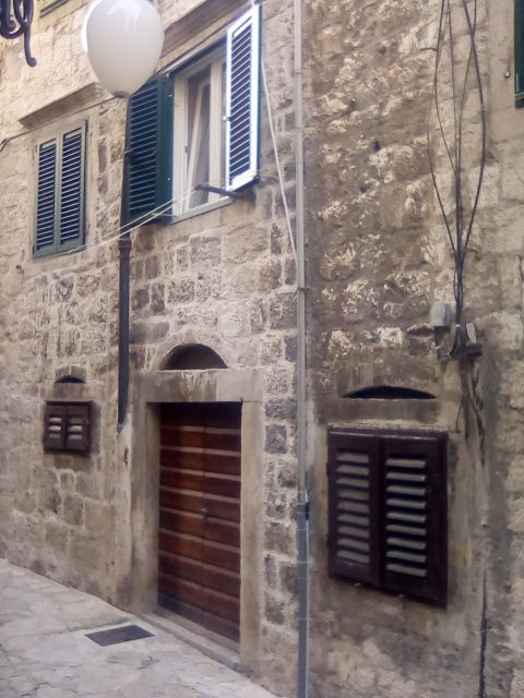 Šibenik walking tour in one hour! - St. James Cathedral, the main event