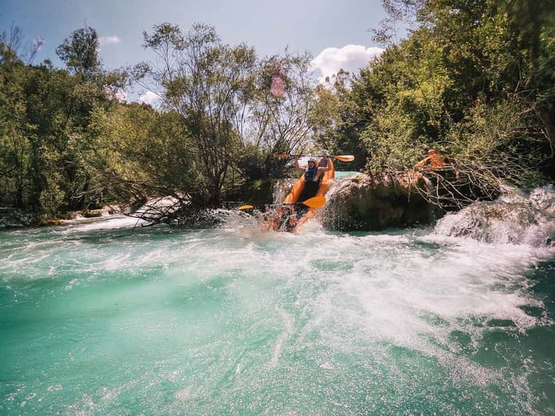 Slunj: River and Waterfalls Kayaking on Mrežnica river - The 20-minute ride to the river