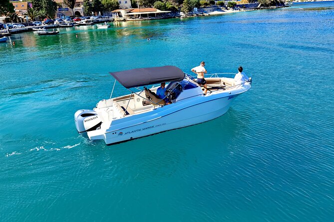 Speedboat Atlantic Marine 750, 4 or 8 hours - Four hours or eight hours?