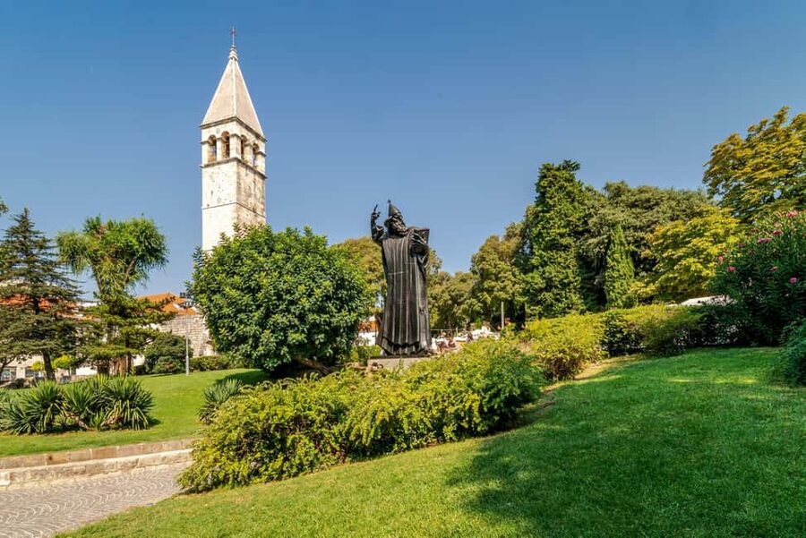 Split: 1.5-Hour Walking Tour and Diocletian's Palace - The Riva and a view toward Marjan Hill