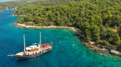 Split: All inclusive Brač & Šolta Island Swimming Cruise