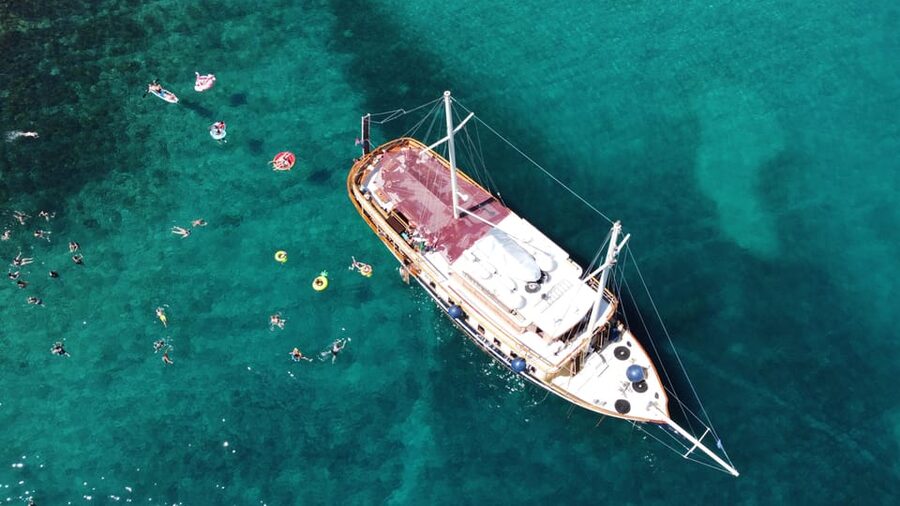 Split: All inclusive Brač & Šolta Island Swimming Cruise - The return to Split at 3:30 PM