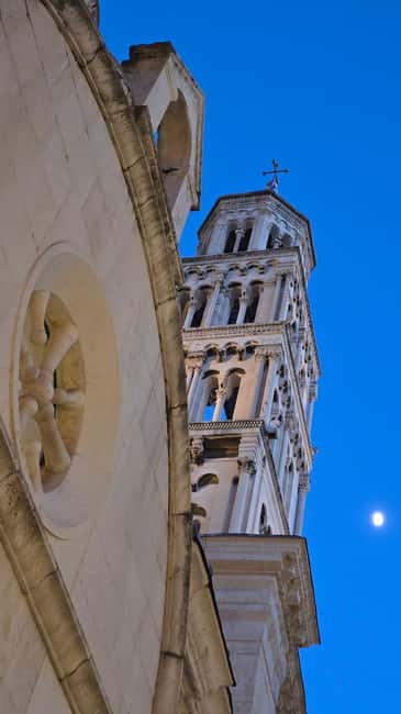 Split and Diocletian's Palace walking tour with a local guid - Following the streets of the emperor