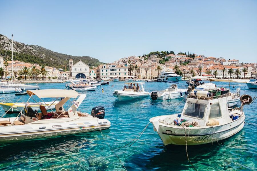 Split: Blue Cave, Vis & Hvar Full-Day Trip by Speedboat - The 75-Minute Run to Biševo