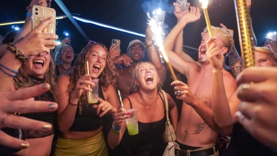 Split: Boat Crawl with Nightclub Access, Shots, & Boat Party - Who should book this experience?