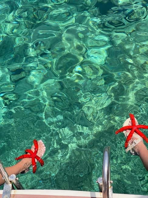 Split: Boat Tour to Blue Cave, Vis, Blue Lagoon, Hvar, Brač - Two hours to walk around Hvar